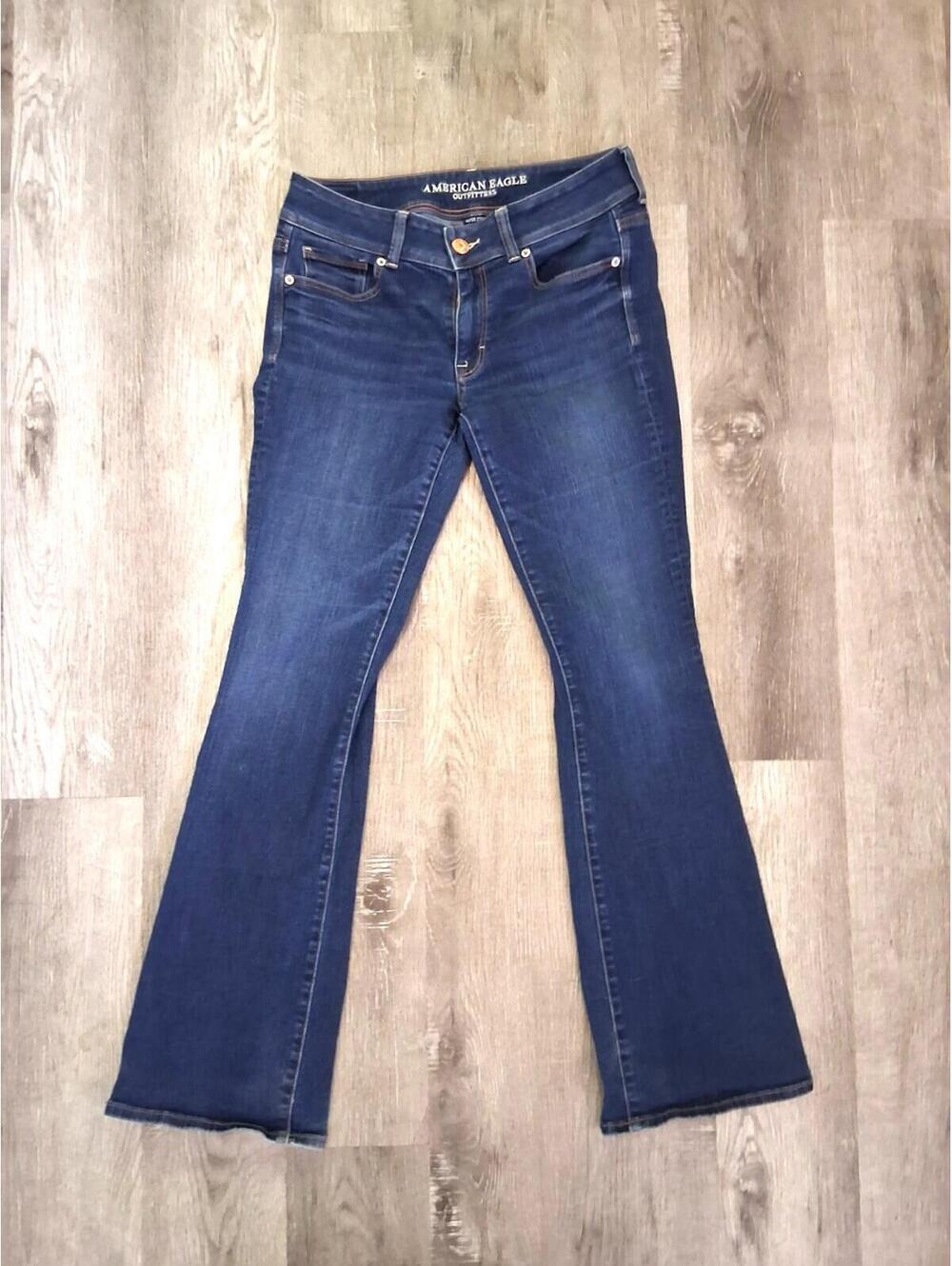 American Eagle Women's Size 8L,  29x31 Boot Cut Mid-Rise Navy Blue Denim Jeans
